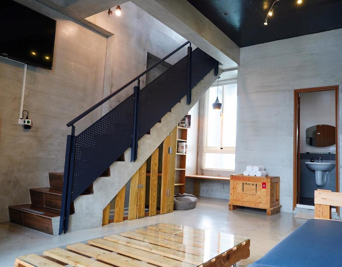 40Inn Backpackers Warehouse Taitung Exterior foto