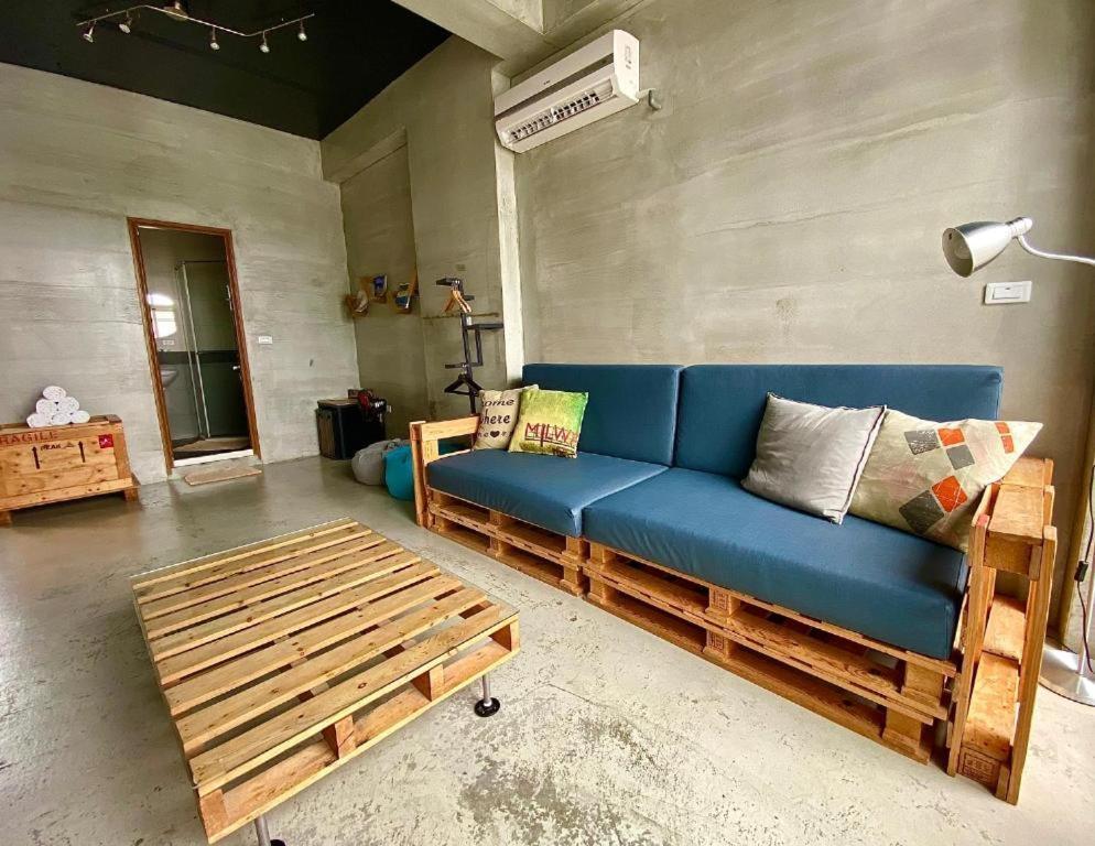 40Inn Backpackers Warehouse Taitung Exterior foto