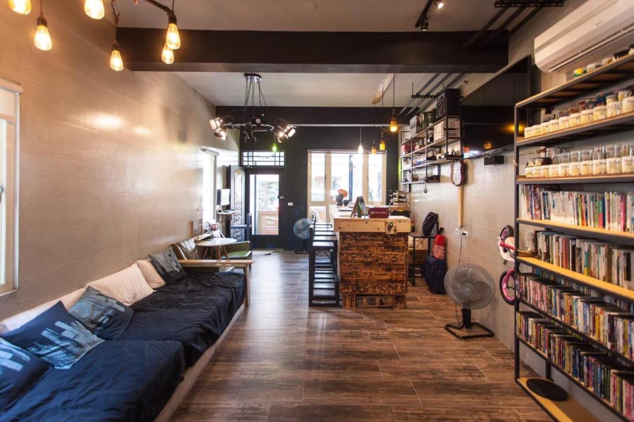 40Inn Backpackers Warehouse Taitung Exterior foto